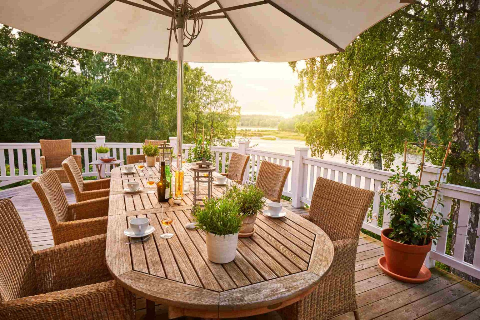 Lunch på stora fat på Villa Sandudden